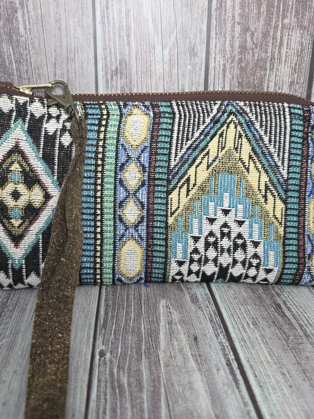 Boho Geometric Woven Wristlet Clutch - Multi